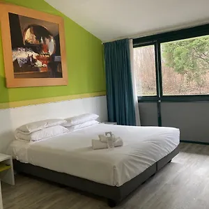 https://green-motel.it-lombardy.com