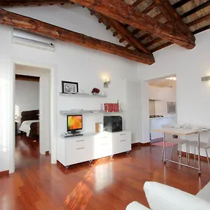 city-apartments-cannaregio.hotelinveneto.com/