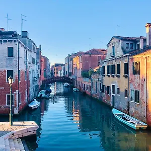 venice-romantic-home.hotelinveneto.com/